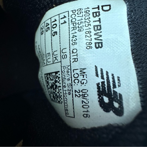 NEW BALANCE Trailbuster Suede Sneakers Size 11 - Picture 7 of 8